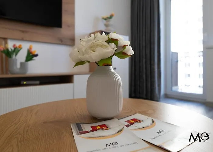 Апартаменти Mohost Veeo - Where Simplicity Feels Rich *