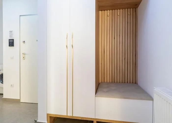 Апартаменти Mohost Veeo - Where Simplicity Feels Rich