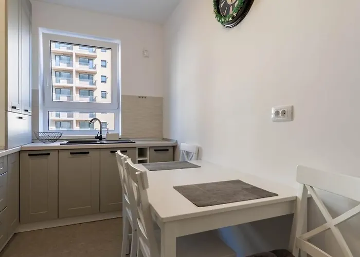 Mohost Veeo - Where Simplicity Feels Rich * Брашов