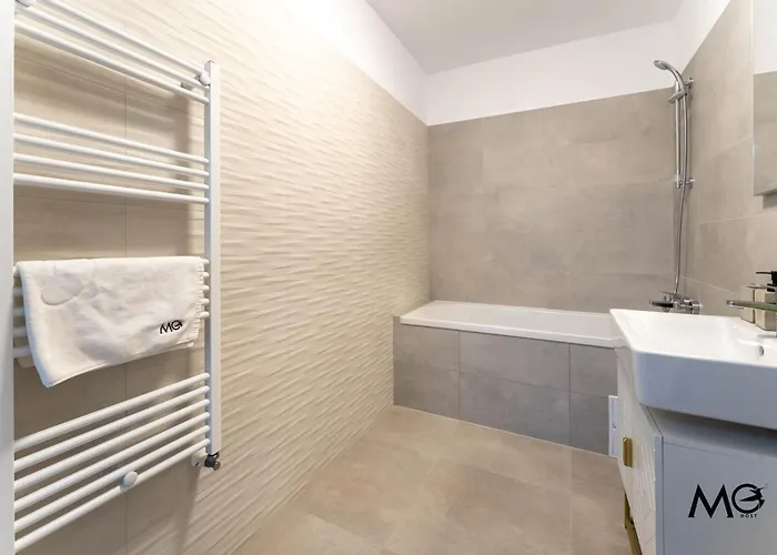 Mohost Veeo - Where Simplicity Feels Rich